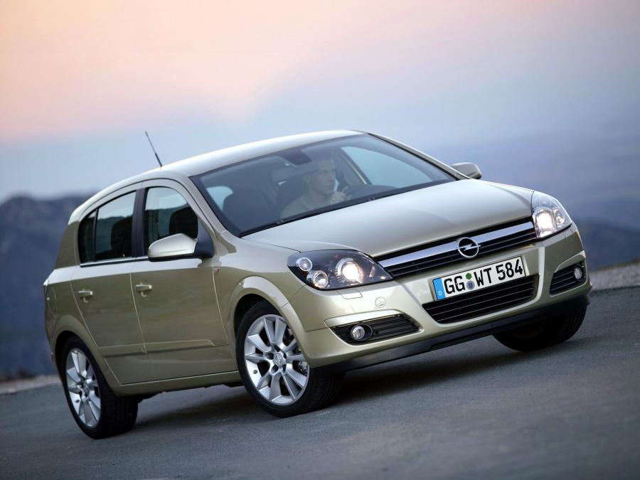  Opel Astra Hatchback 2004 года  (фото 22 из 27)